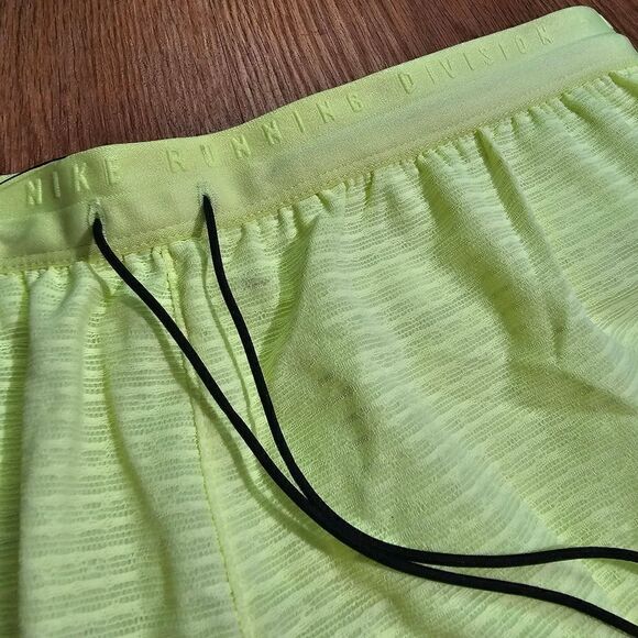 Nike Running Division Pinnacle Racing Shorts Men's XL Volt Black  DA1294 736 New - Picture 8 of 13